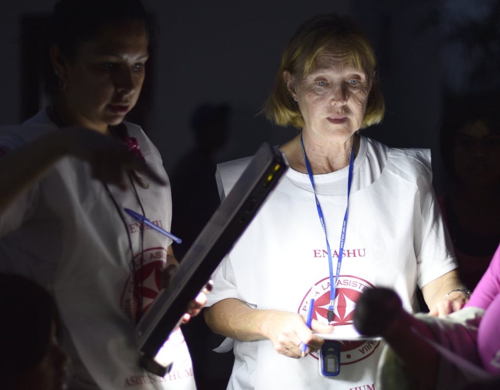 Equipo de ENASHU organiza la atención durante un operativo sanitario